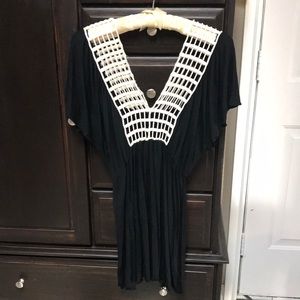 Black deep v tunic top